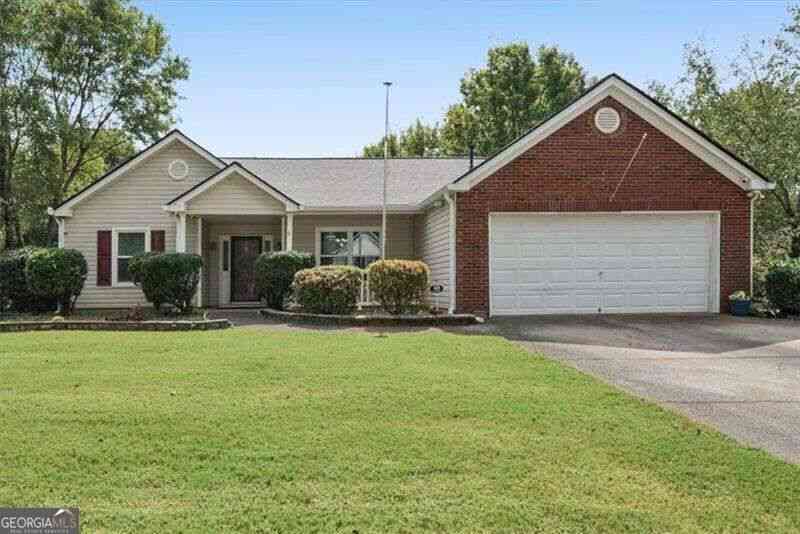 Homes For Sale - 33 Glenabbey Drive NW<br/> Bartow County, Cartersville, GA 30120