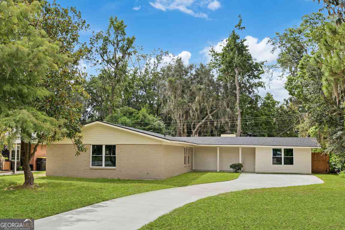 Homes For Sale - 605 Lee Boulevard<br/> Savannah, GA 31405