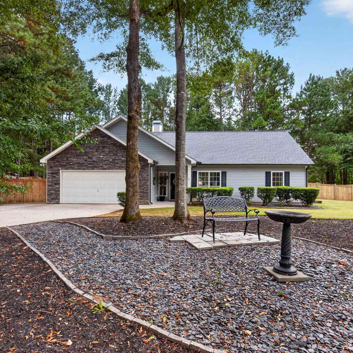 Homes For Sale - 371 Northridge Drive<br/> Coweta County, Senoia, GA 30276