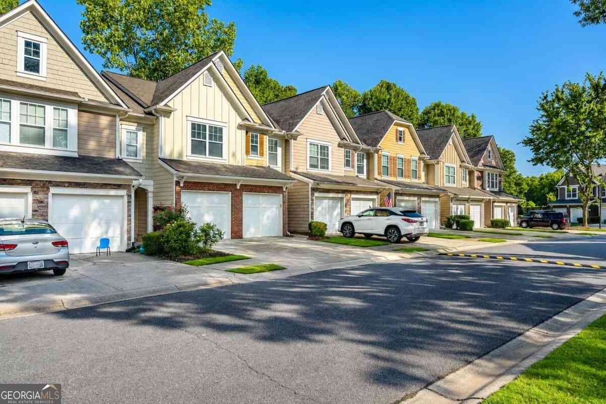 Townhouse For Sale - 2010 Ellison Way<br/> Kennesaw, GA 30152