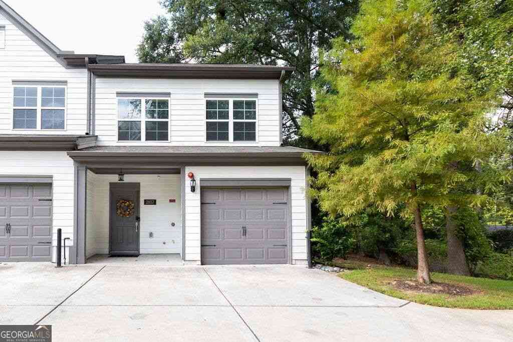 Townhouse For Sale - 2857 Regal Park NW<br/> Atlanta, GA 30318