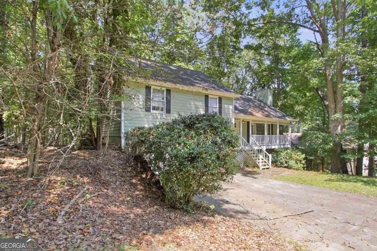 Homes For Sale - 504 Chestnut Ridge<br/> Woodstock, GA 30189