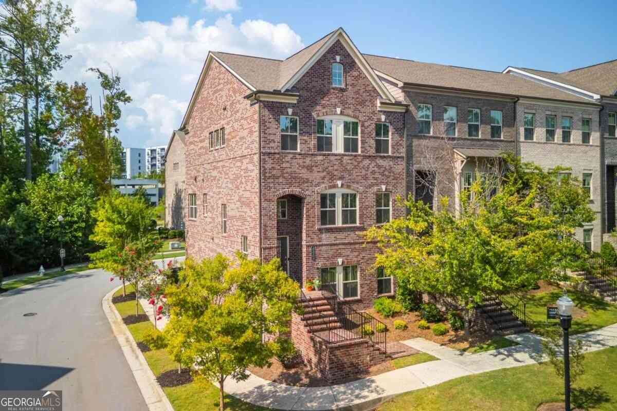 Townhouse For Sale - 502 Via Secco Lane<br/> Suwanee, GA 30024
