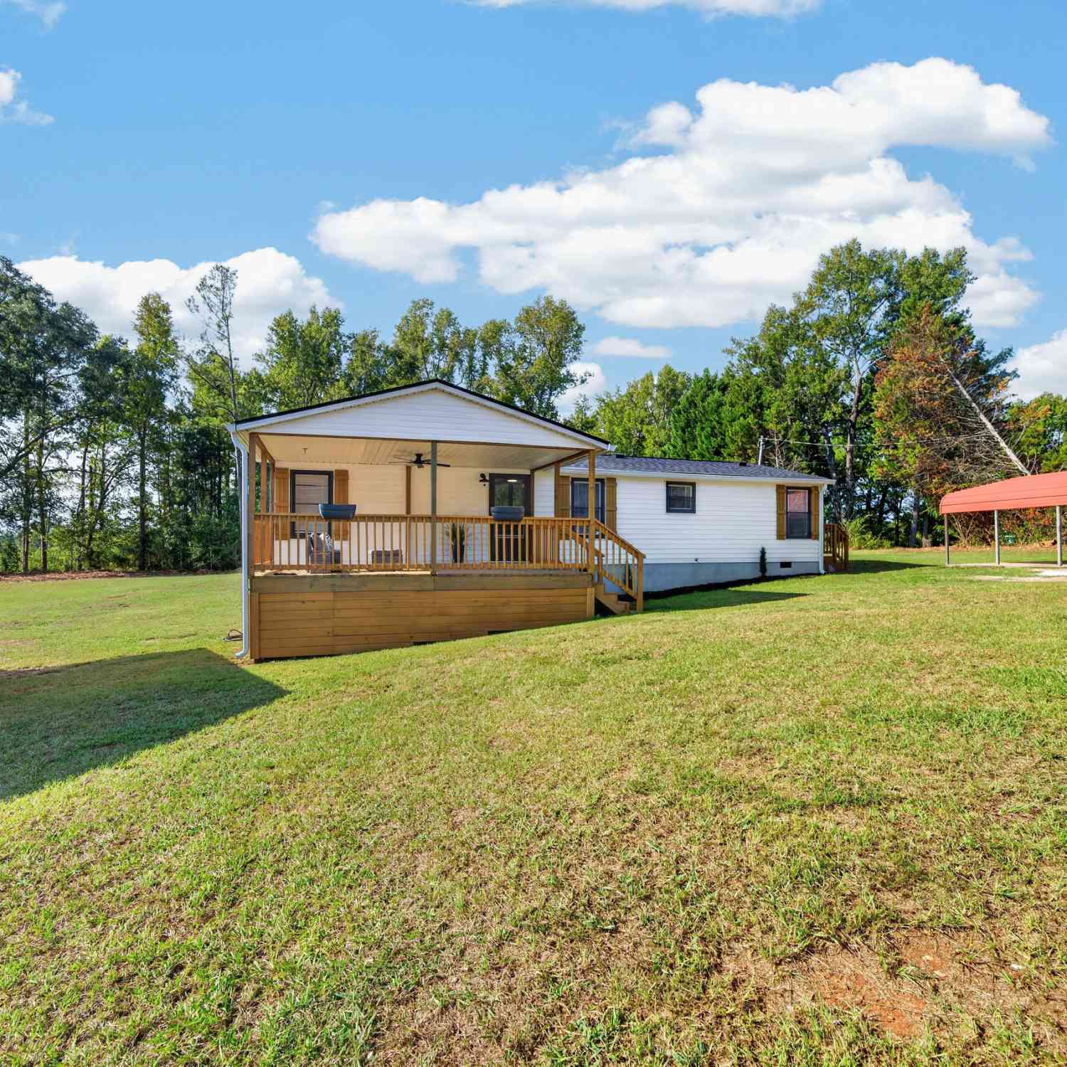 Homes For Sale - 245 Minor Road NE<br/> Milledgeville, GA 31061