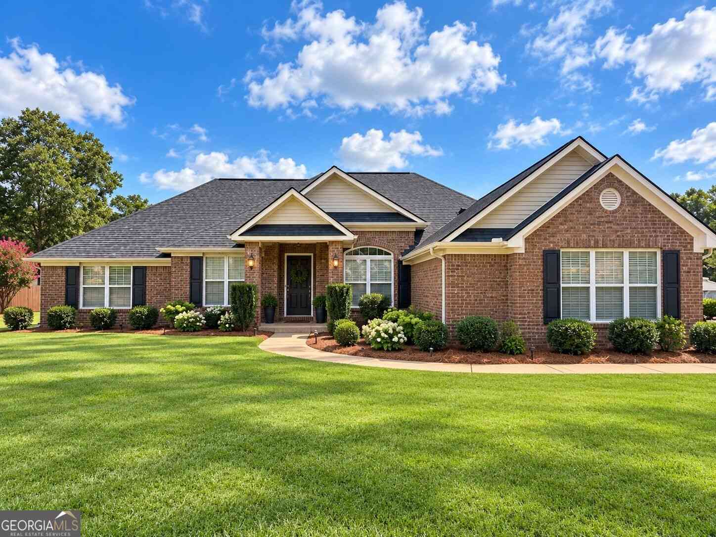 Homes For Sale - 121 Andrea Lane<br/> McDonough, GA 30253
