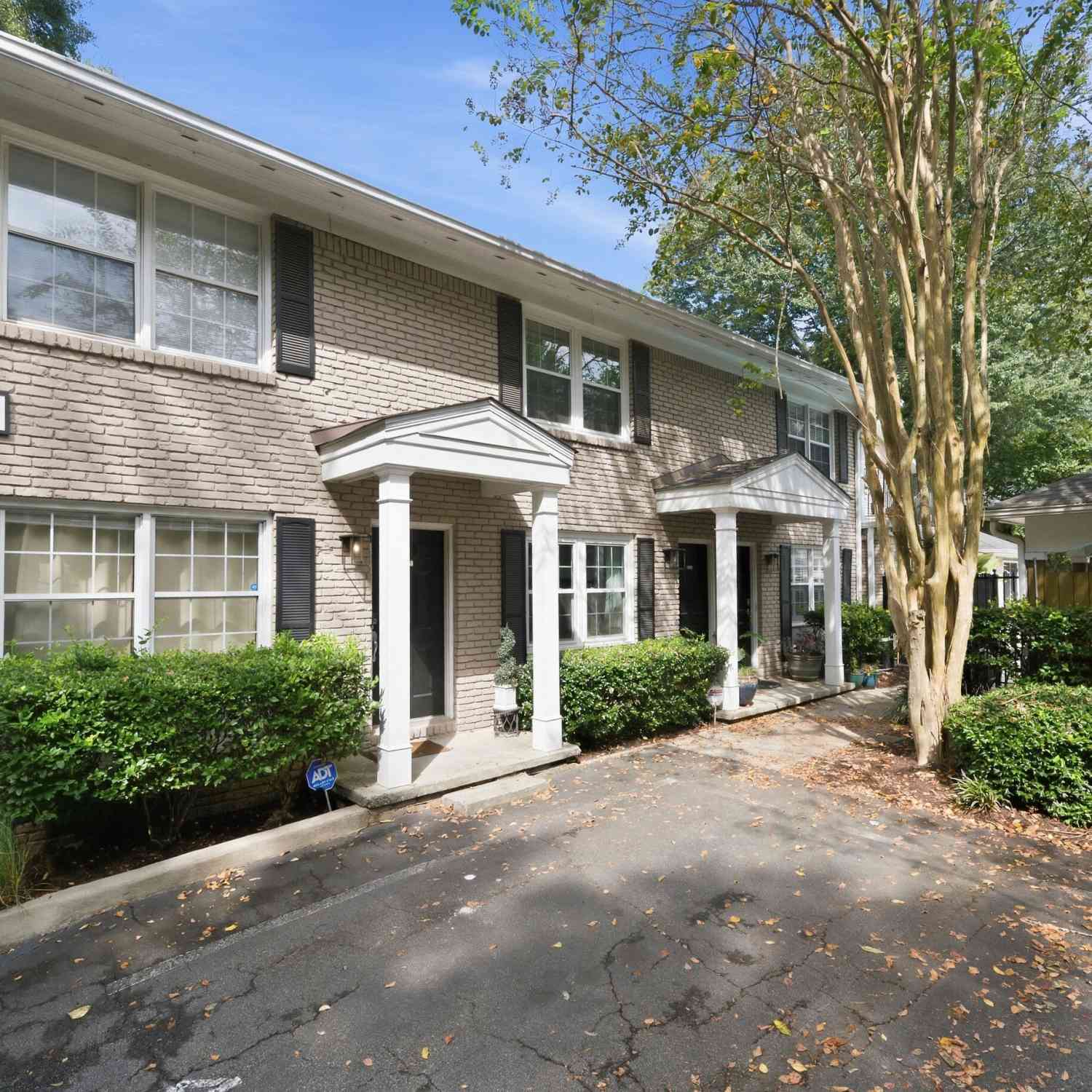Condo For Sale - 2232 Dunseath Avenue NW #APT 203<br/> Atlanta, GA 30318