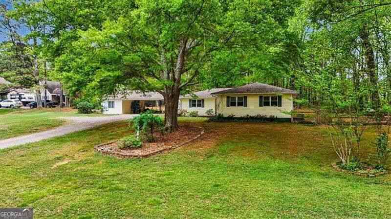 Homes For Sale - 1361 Villa Rica Road<br/> Powder Springs, GA 30127