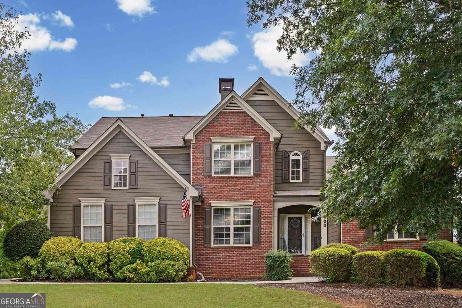 Homes For Sale - 400 Forest Creek Court<br/> Canton, GA 30115