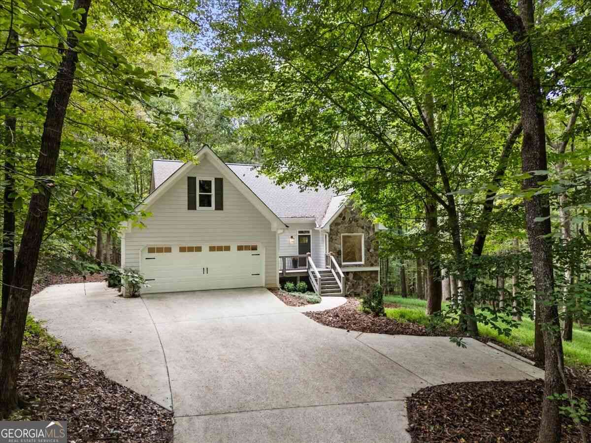 Homes For Sale - 3355 Hopewell Chase Drive<br/> Alpharetta, GA 30004