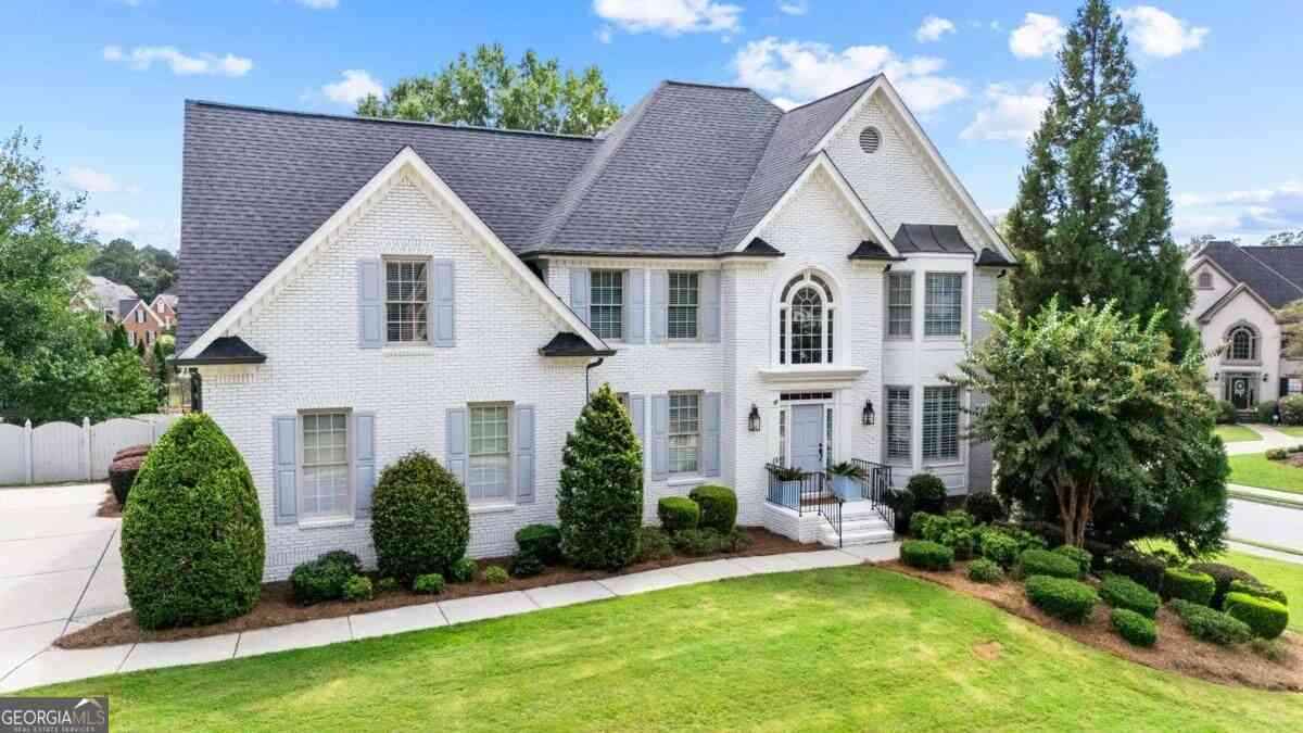 Homes For Sale - 5170 Edgerton Drive<br/> Peachtree Corners, GA 30092