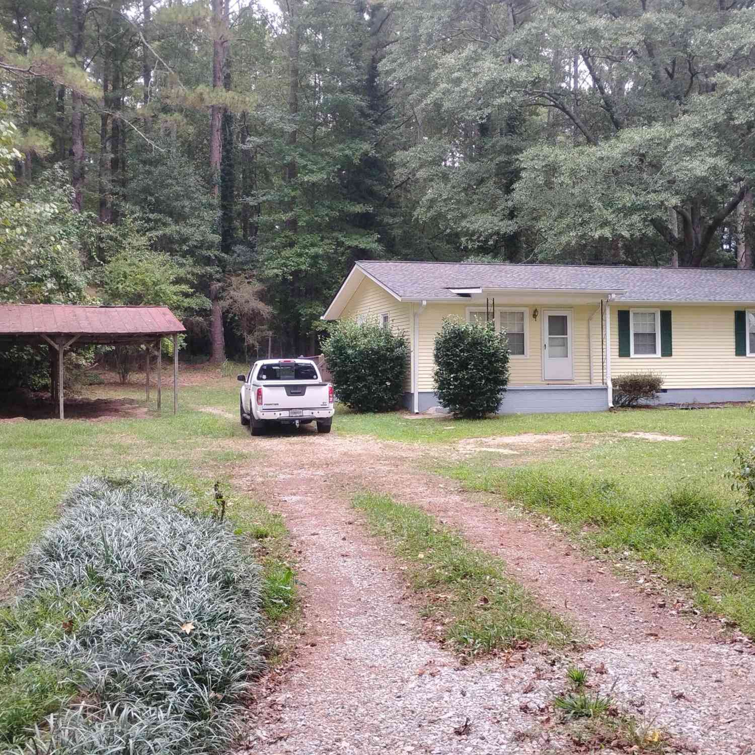 Homes For Sale - 710 E Lanier Avenue<br/> Fayette County, Fayetteville, GA 30214
