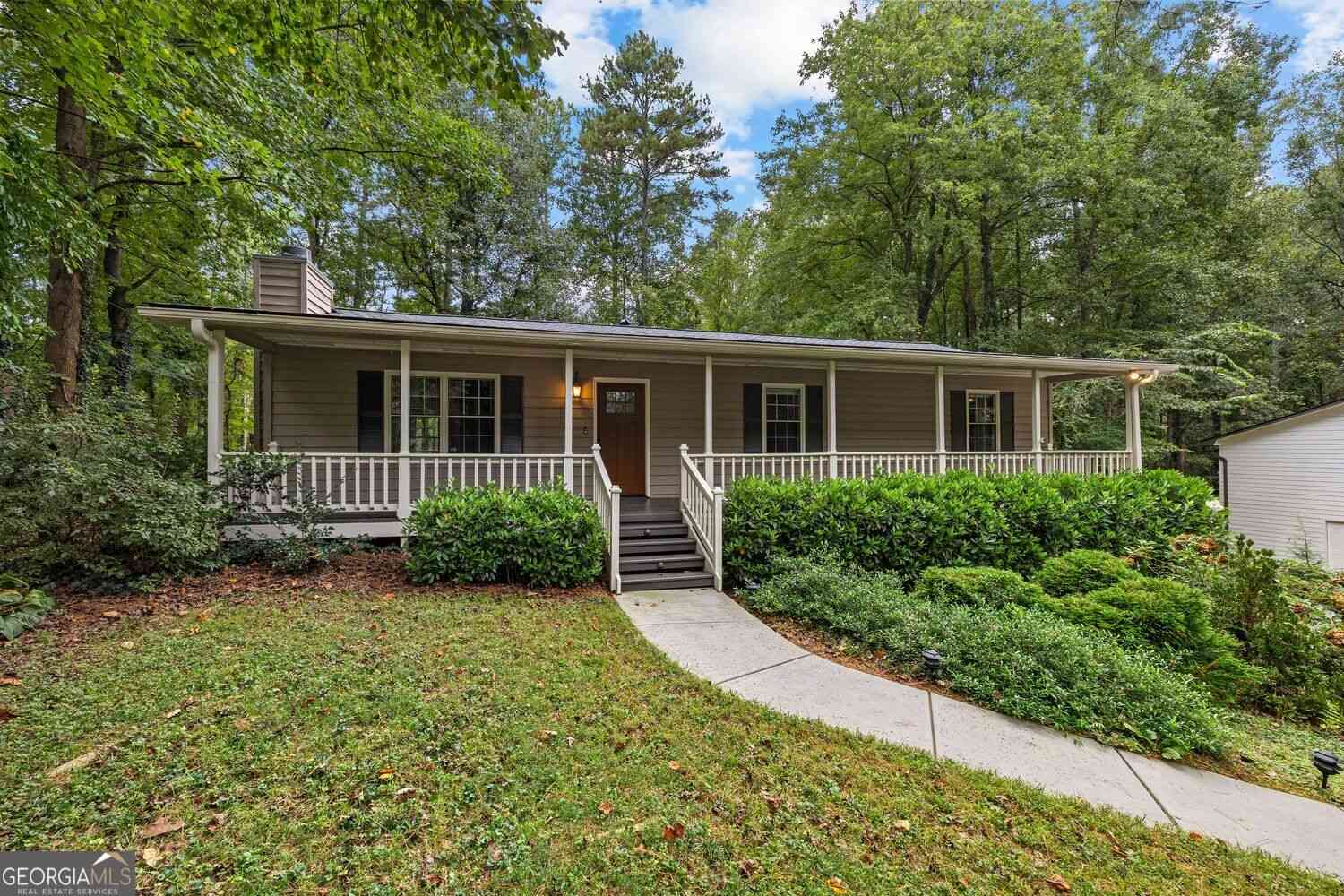 Homes For Sale - 3465 Broxton Mill Way<br/> Snellville, GA 30039
