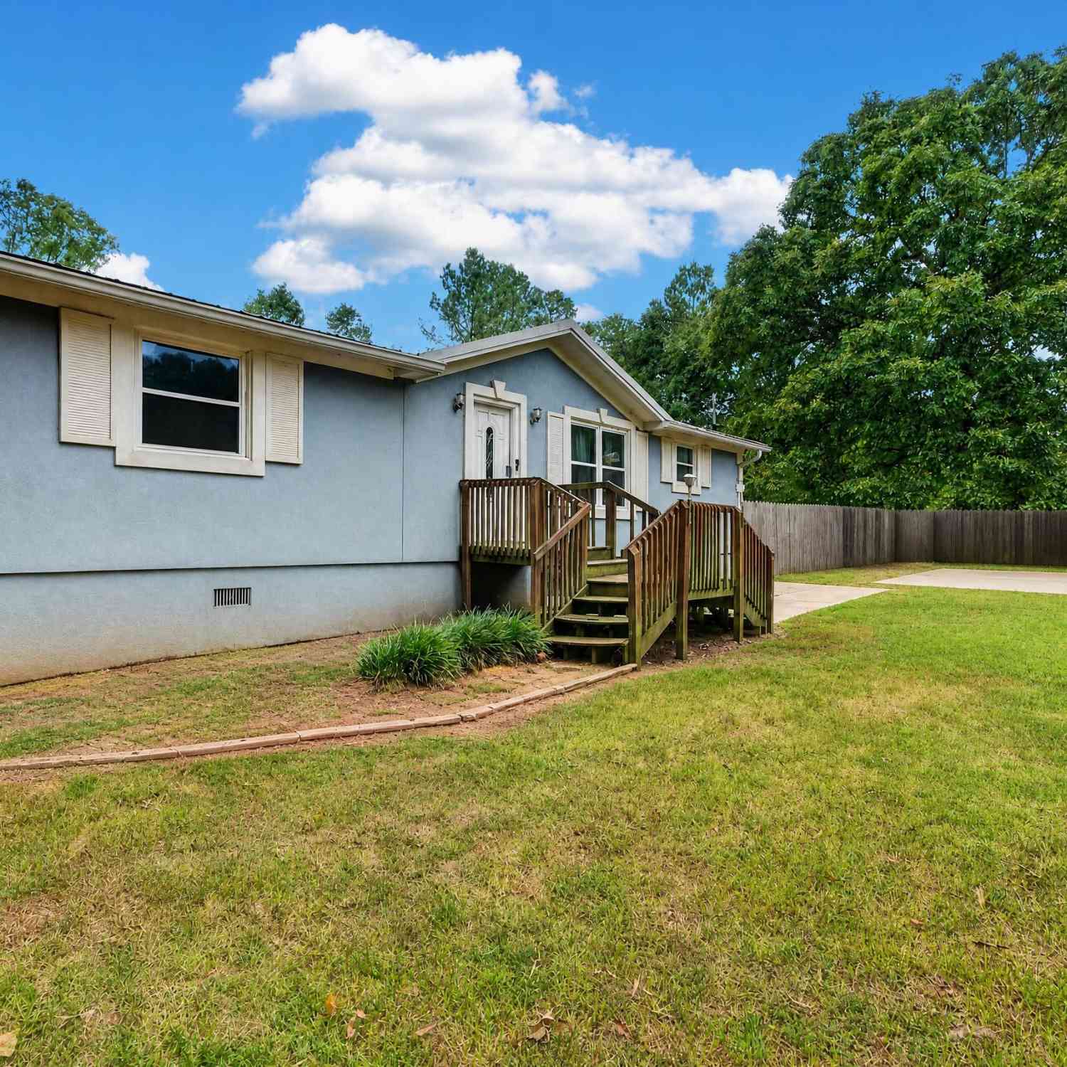Homes For Sale - 649 Twin Bridges Road<br/> Eatonton, GA 31024