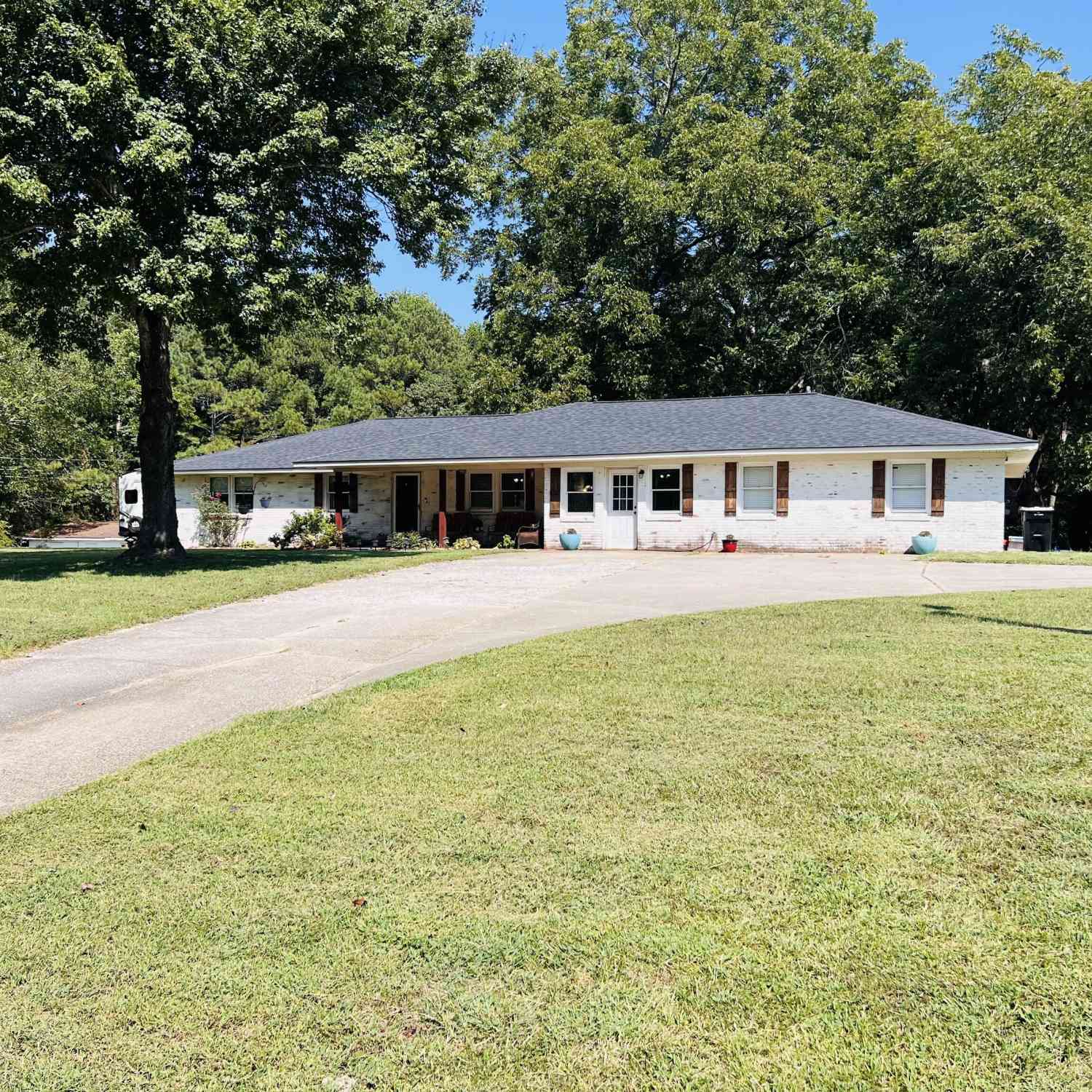 Homes For Sale - 4085 Mount Zion Road<br/> Carrollton, GA 30117