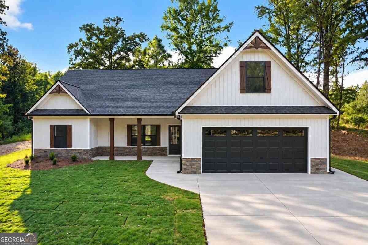 Homes For Sale - 103 Crowe Road<br/> Dallas, GA 30132