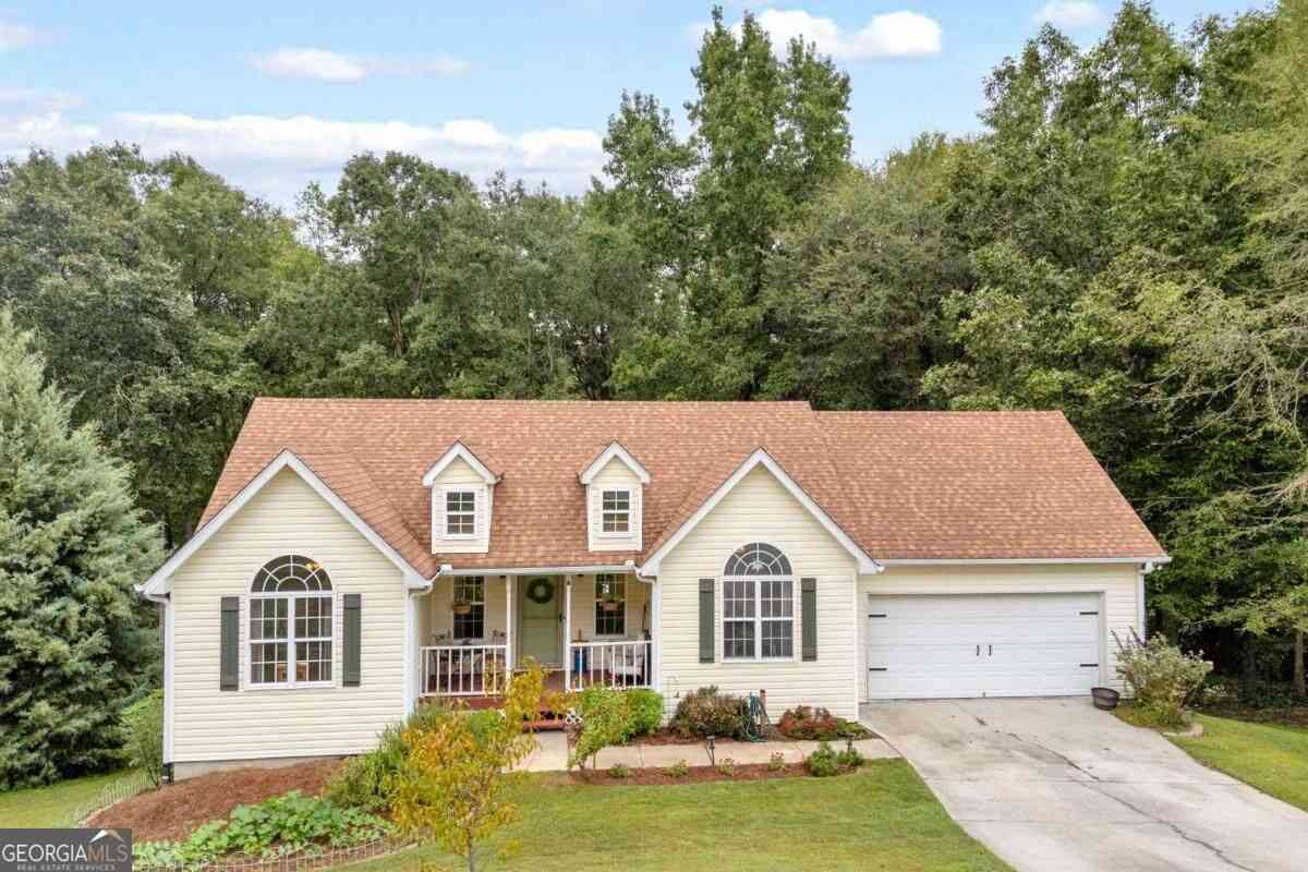 Homes For Sale - 1728 Riveredge Walk<br/> Loganville, GA 30052