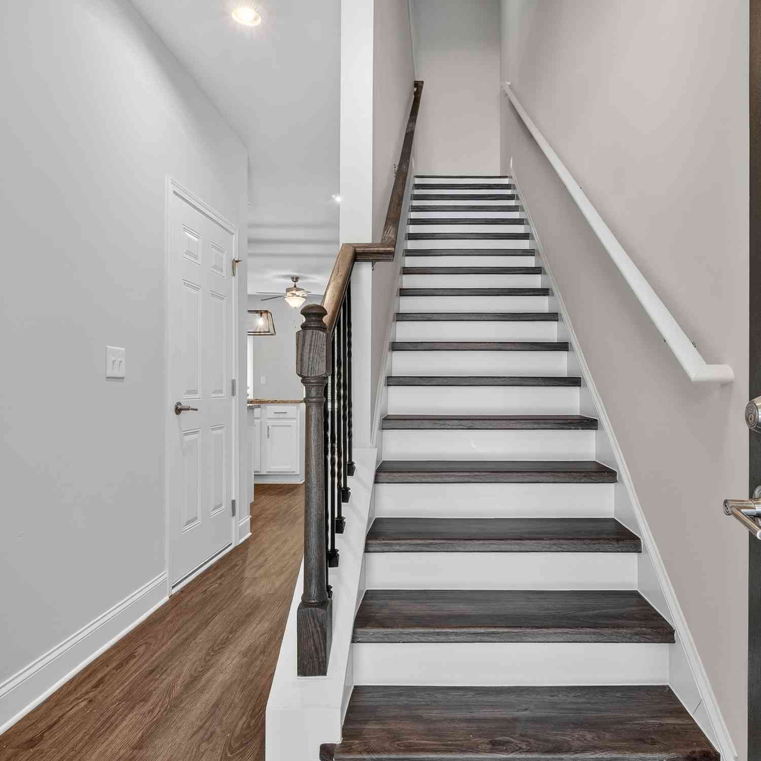 Townhouse For Sale - 6170 Ripple Way #80<br/> South Fulton, GA 30349