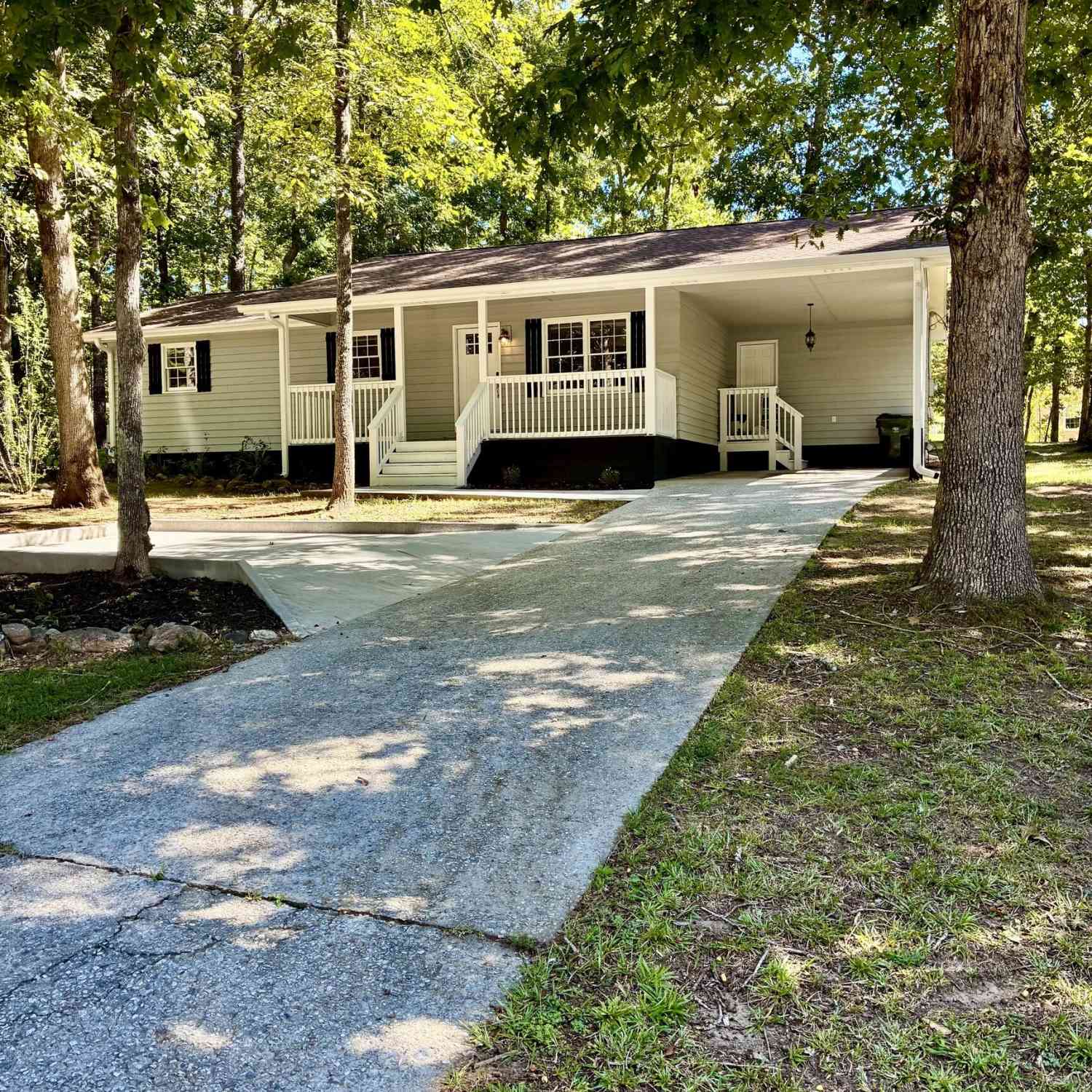 Homes For Sale - 200 Swain Street<br/> Clarkesville, GA 30523