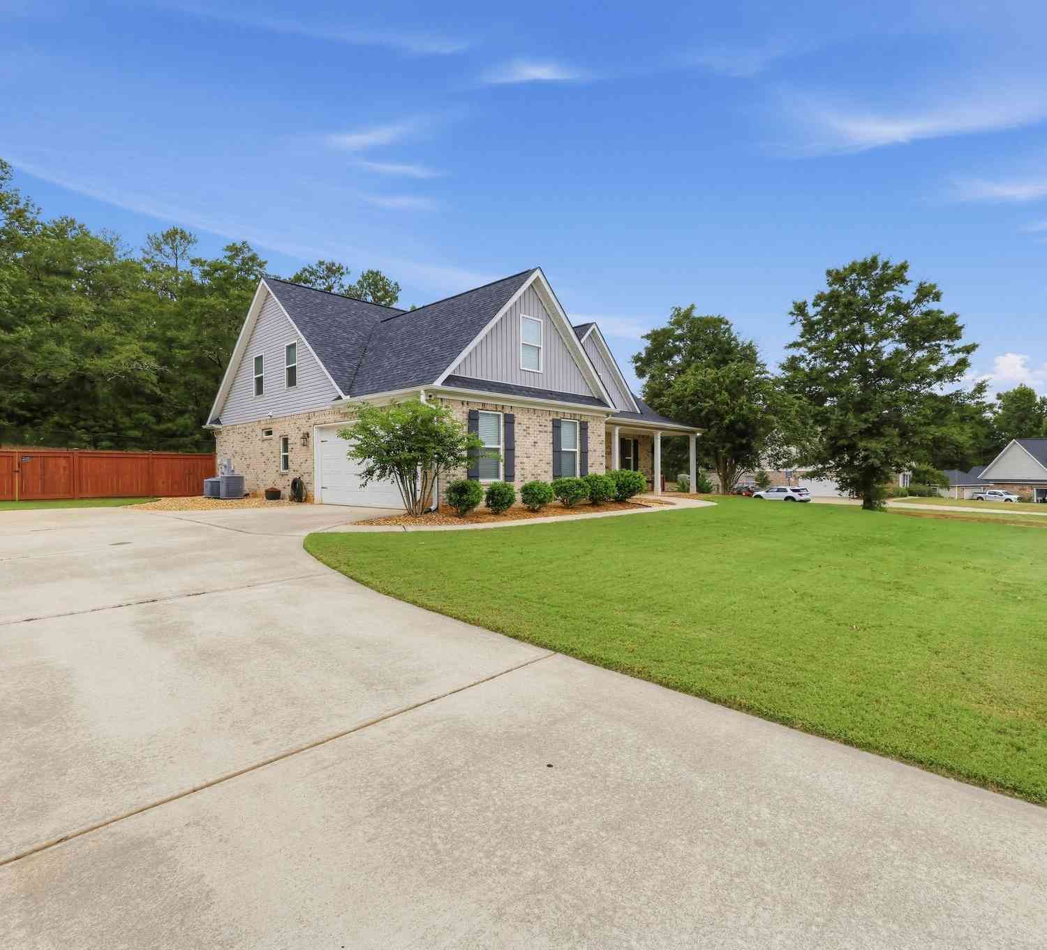 Homes For Sale - 160 Jackson Drive<br/> Monroe County, Forsyth, GA 31029