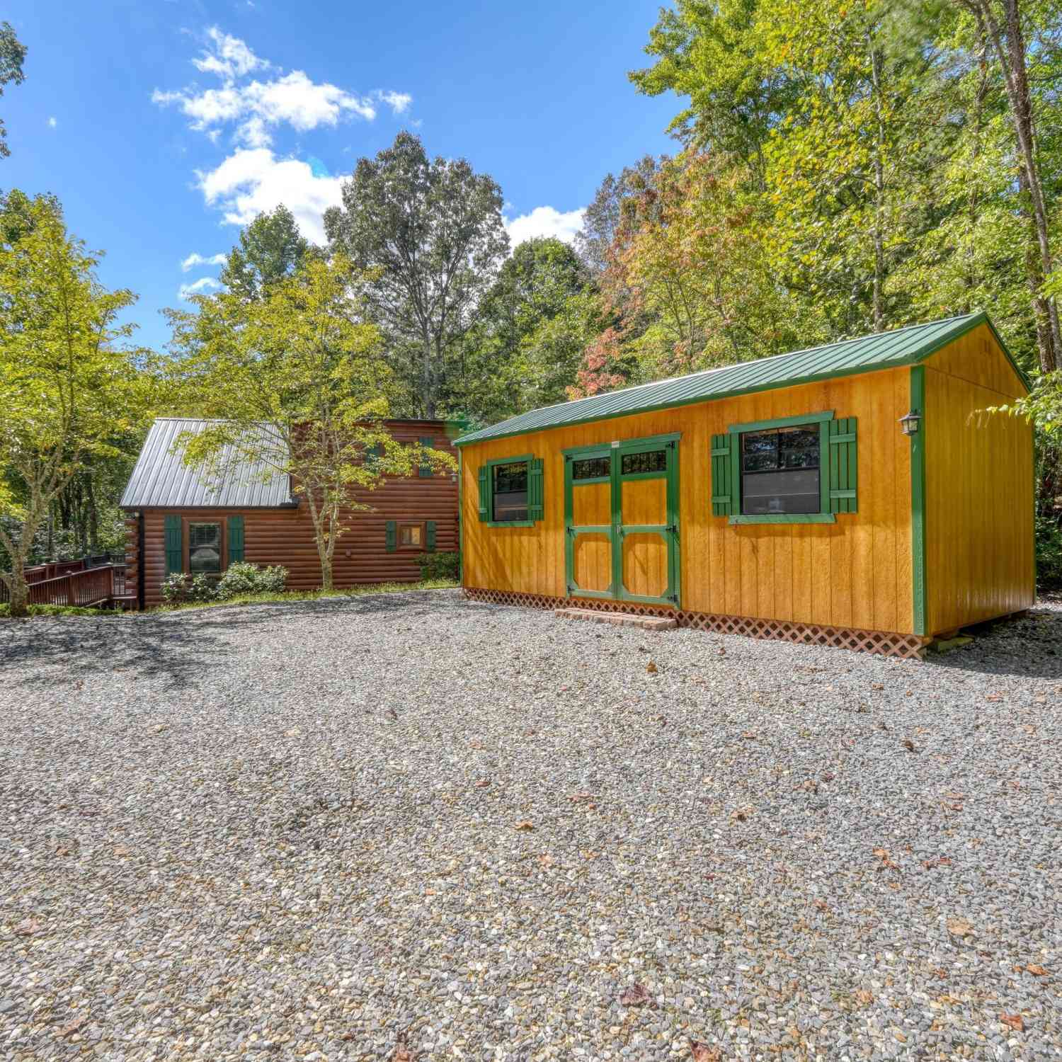 Homes For Sale - 184 Beaver Ridge Road<br/> Cherokee County, Murphy, NC 28906