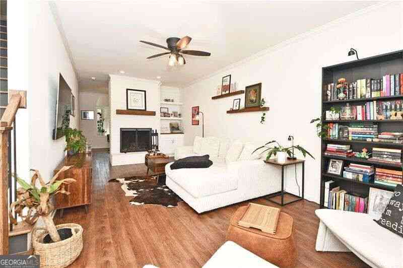 Townhouse For Sale - 230 West Avenue #1<br/> Carrollton, GA 30117