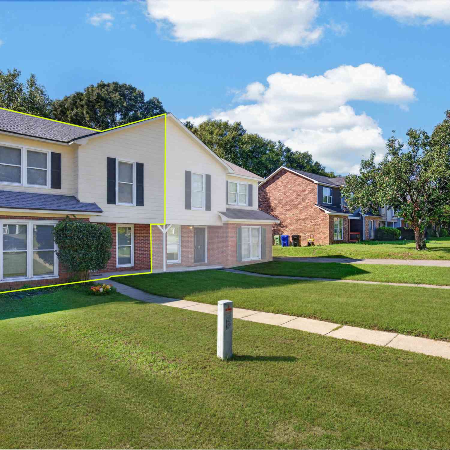 Townhouse For Sale - 6350 Olde Towne Drive<br/> Columbus, GA 31907