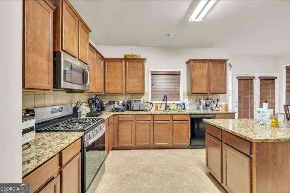 Homes For Sale - 7736 Old Thyme Road<br/> Union City, GA 30291