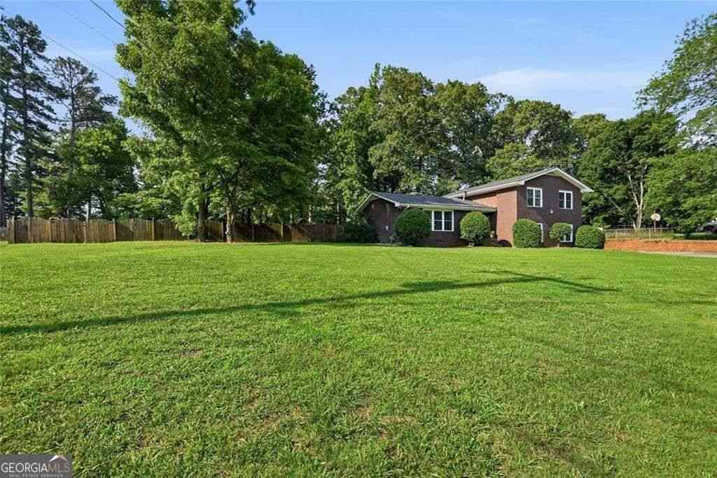 Homes For Sale - 2725 Spring Drive<br/> Forsyth County, Cumming, GA 30041