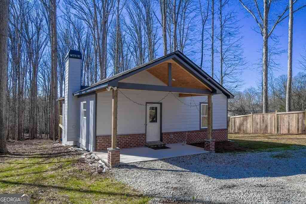 Homes For Sale - 1020 Riverbend Road<br/> Commerce, GA 30530