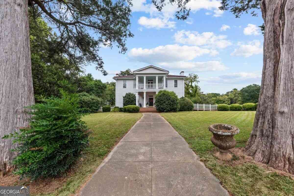 Homes For Sale - 437 Milledgeville Road<br/> Eatonton, GA 31024