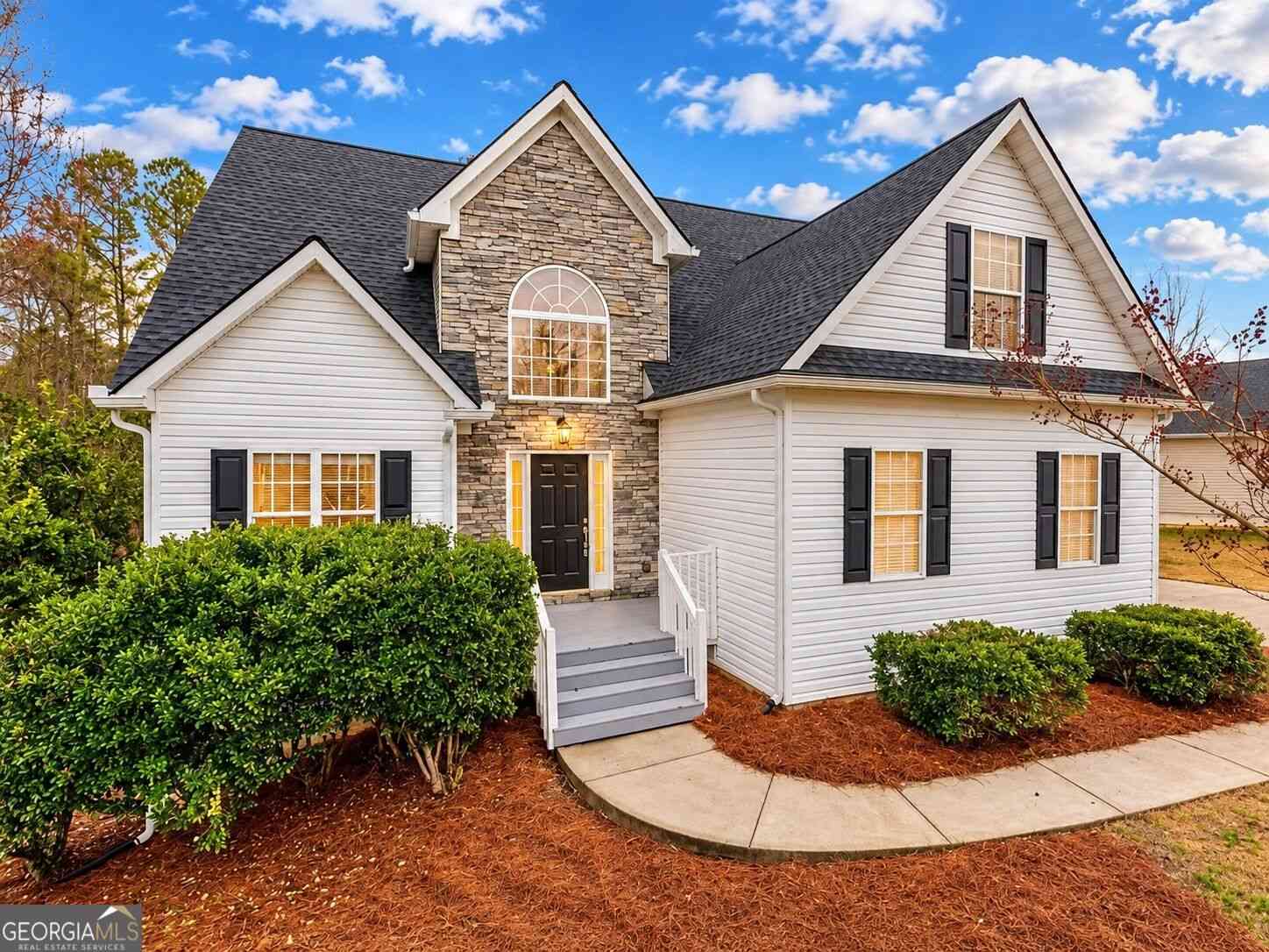 Homes For Sale - 6919 Autumn Hills Divide<br/> Forsyth County, Cumming, GA 30028