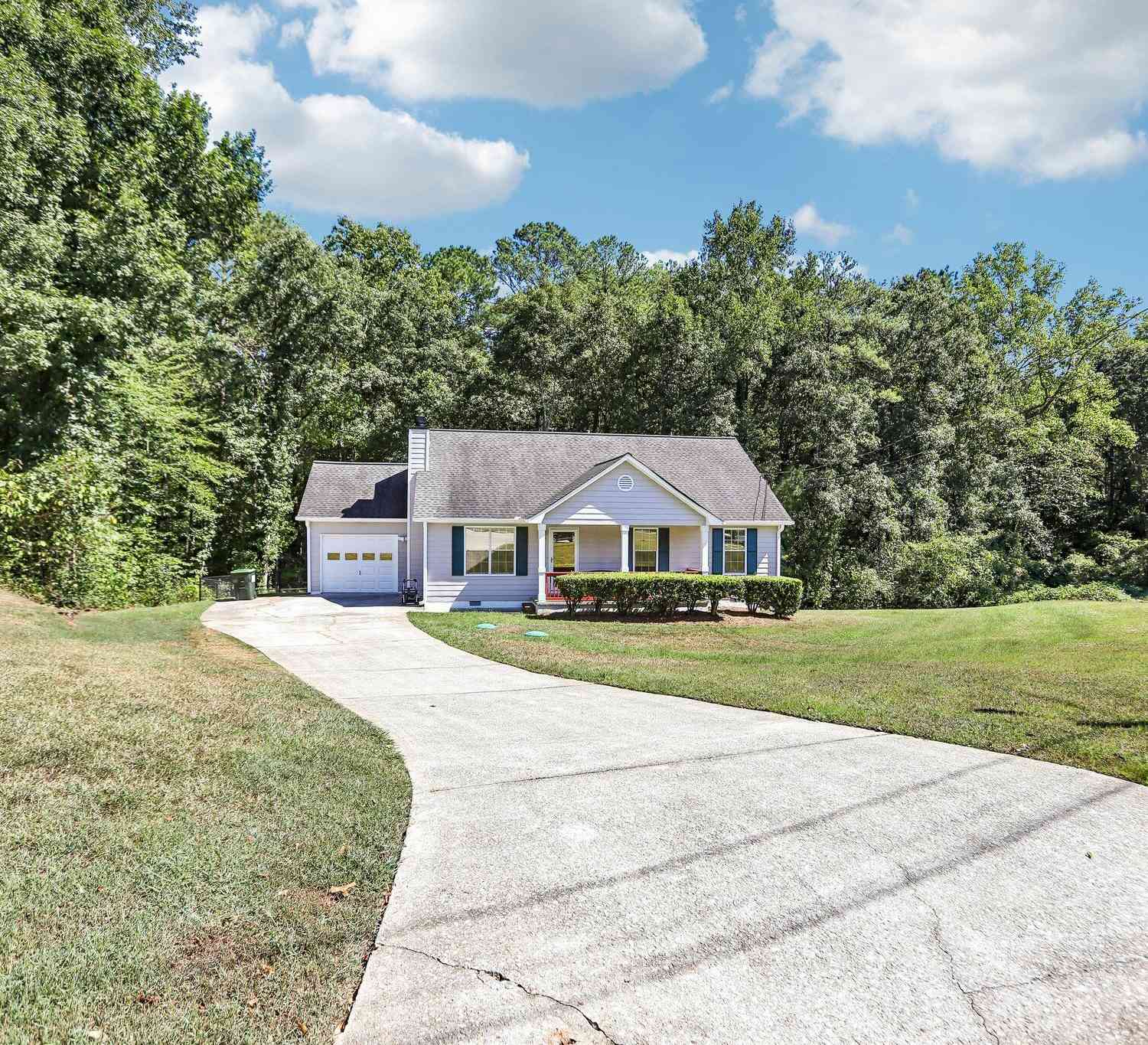 Homes For Sale - 255 Orchard View<br/> Henry County, Ellenwood, GA 30294
