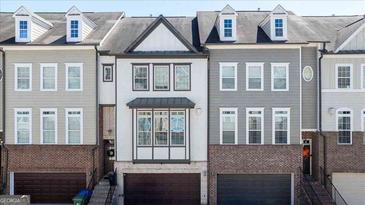 Townhouse For Sale - 2141 Shale Lane NW<br/> Atlanta, GA 30318
