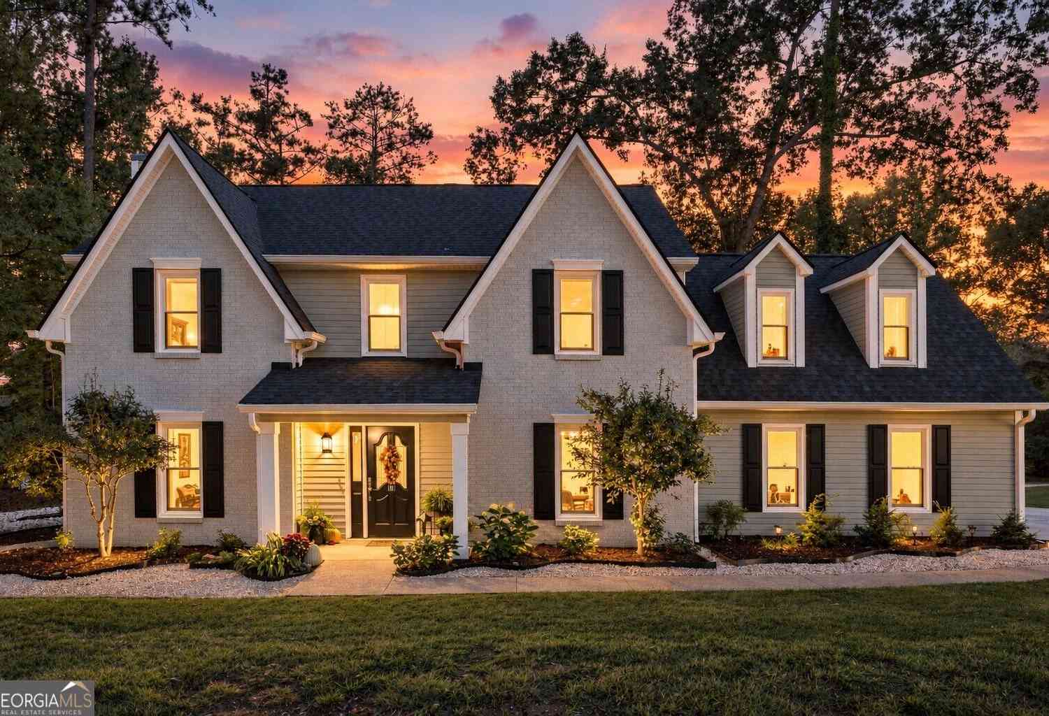 Homes For Sale - 101 Oxford Court<br/> Fayette County, Peachtree City, GA 30269