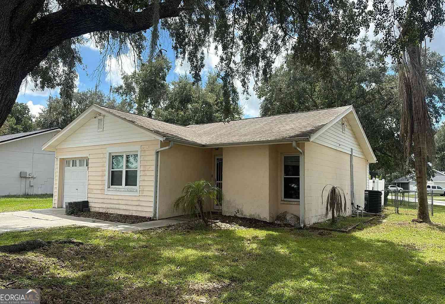 Homes For Sale - 1440 Periwinkle Court<br/> Lakeland, FL 33811