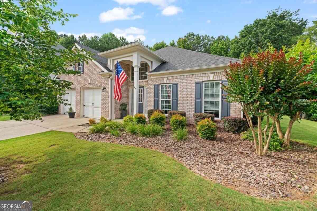 Homes For Sale - 5623 Lancashire Lane<br/> Forsyth County, Cumming, GA 30041