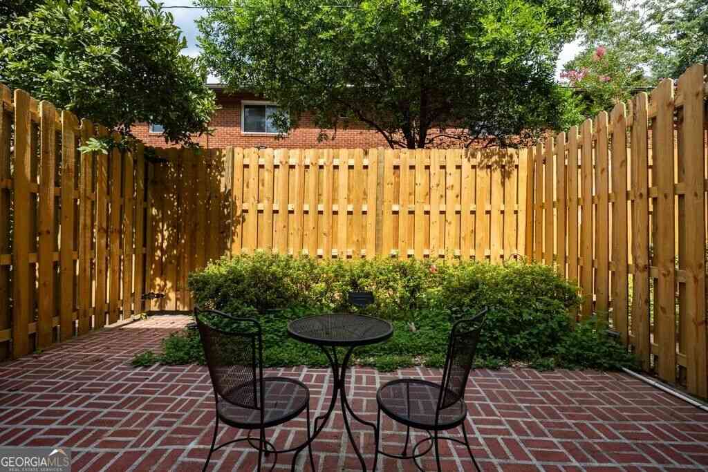 Condo For Sale - 1604 Briarcliff Road #2<br/> Dekalb County, Atlanta, GA 30306