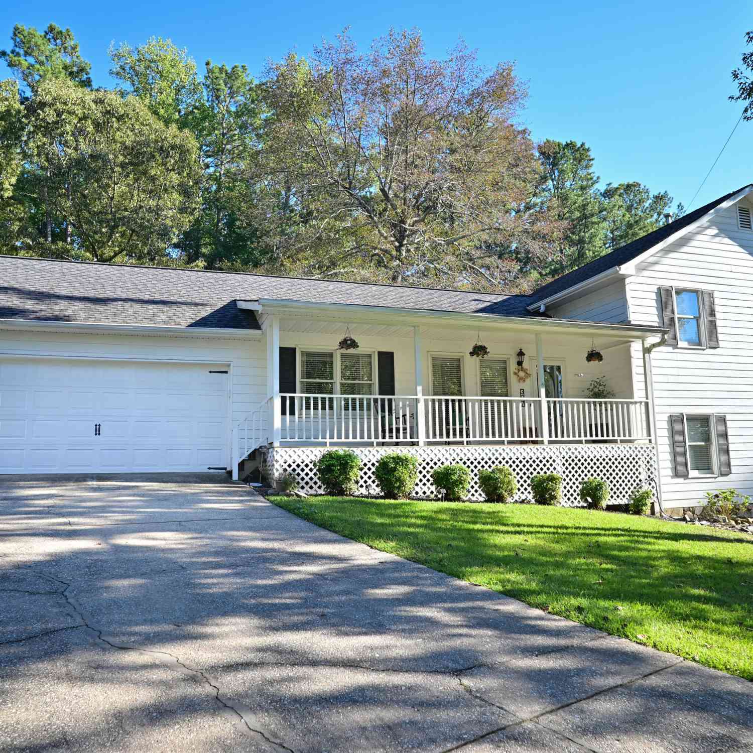 Homes For Sale - 307 Rockland Way<br/> Lawrenceville, GA 30046