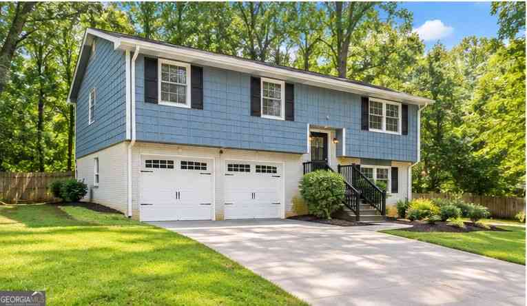 Homes For Sale - 5902 Christopher Lane<br/> Lithonia, GA 30058