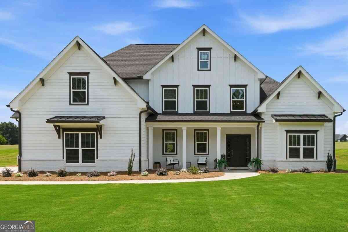 Homes For Sale - 2049 Chestnut Oak Trail<br/> Commerce, GA 30530