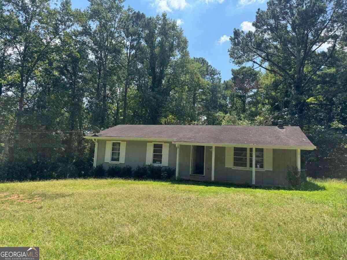 Homes For Sale - 130 Taunton Road<br/> Covington, GA 30014