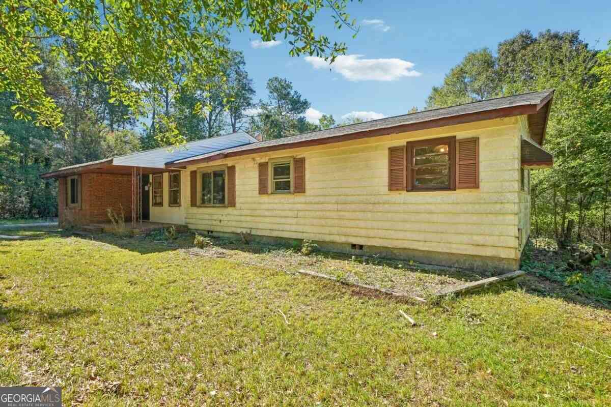 Homes For Sale - 5741 Liberty Road<br/> Winston, GA 30187