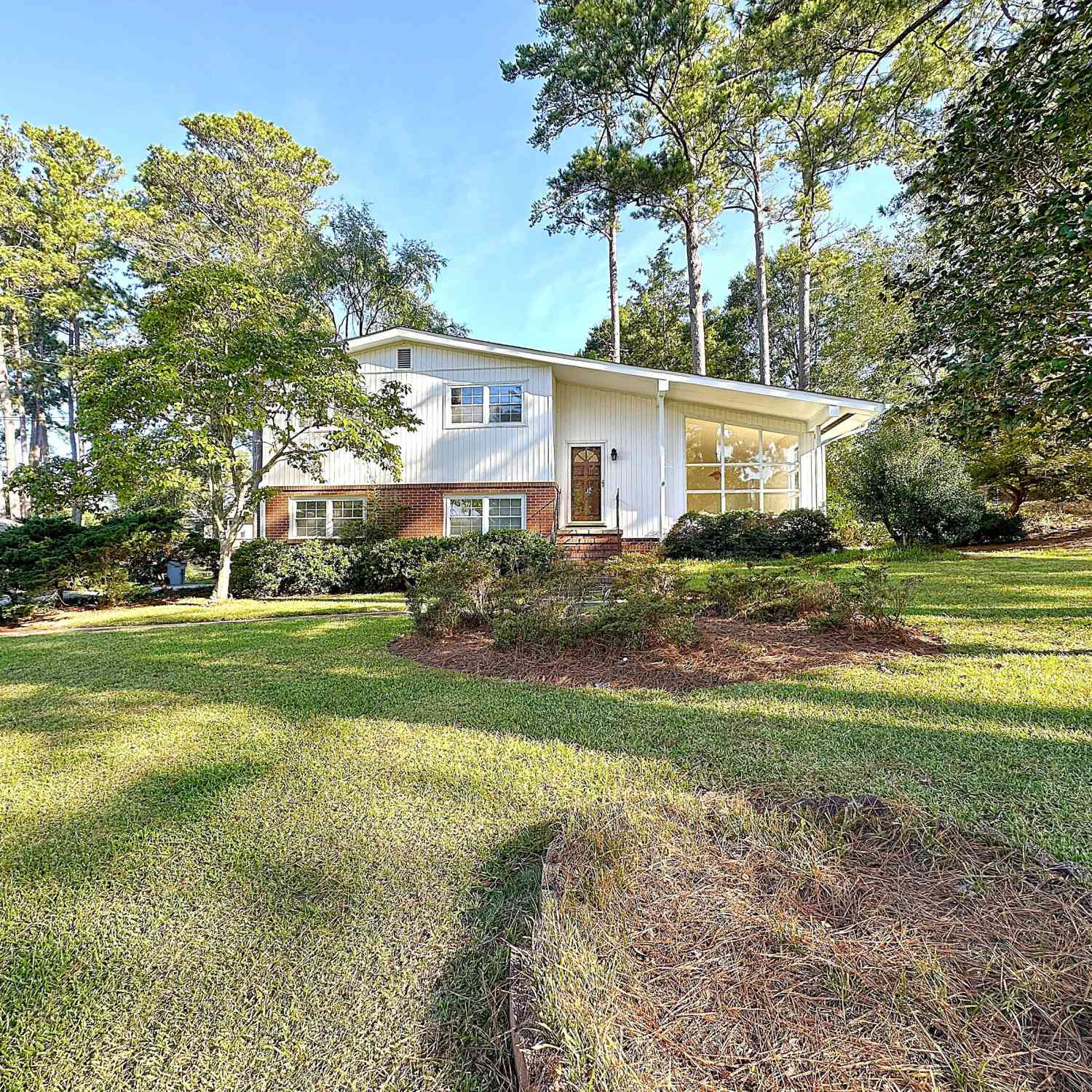 Homes For Sale - 136 S Chilton Crescent<br/> Lagrange, GA 30240