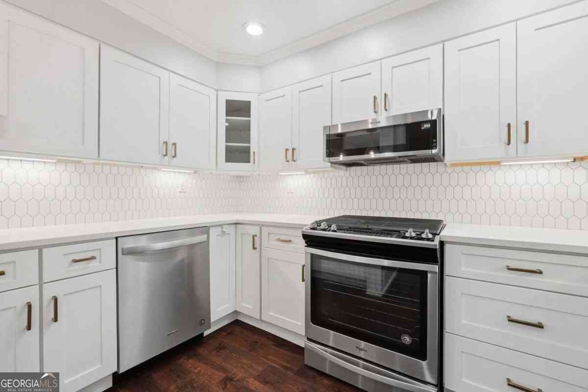 Townhouse For Sale - 1831 Rockridge Place NE<br/> Atlanta, GA 30324