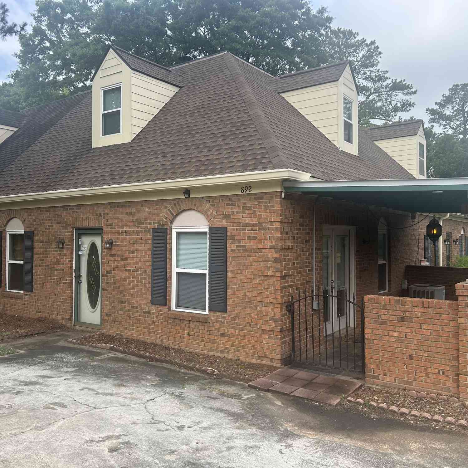 Townhouse For Sale - 892 Little Bear Cove NE<br/> Conyers, GA 30012