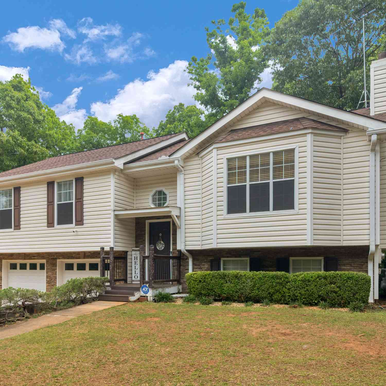 Homes For Sale - 100 Sable Circle<br/> Covington, GA 30016