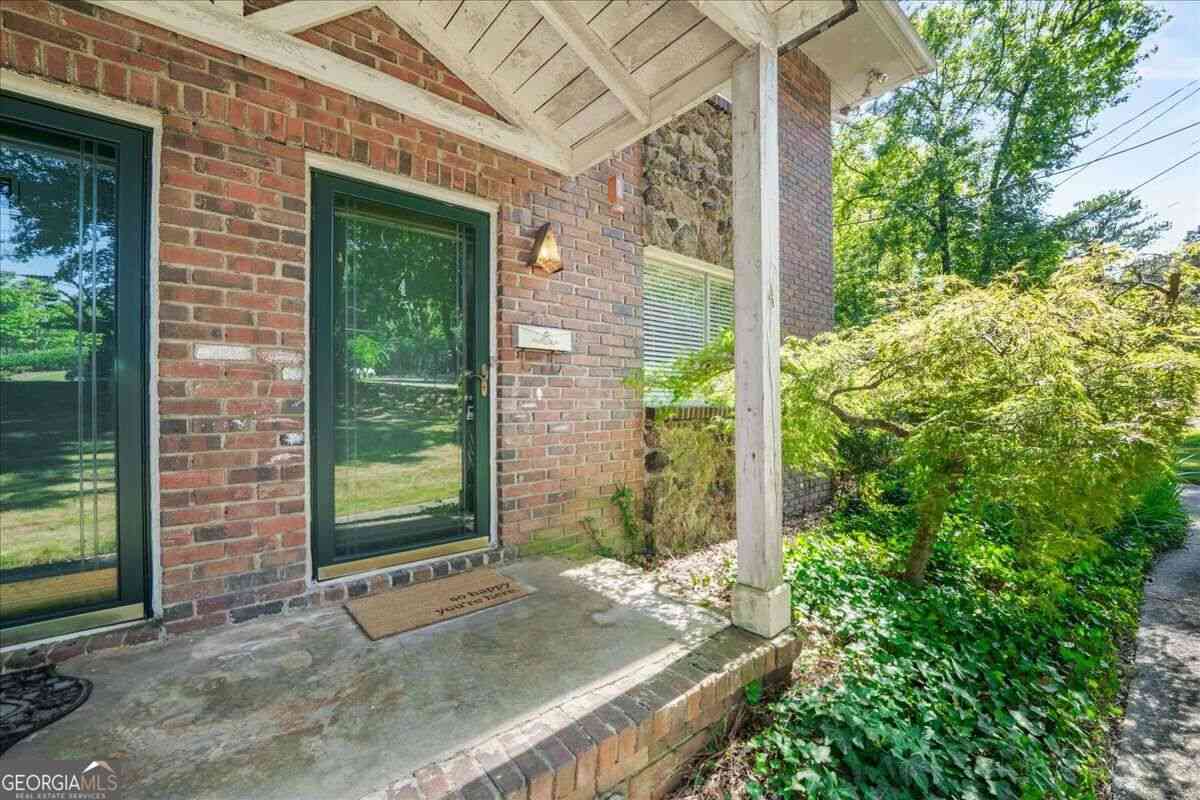 Townhouse For Sale - 2412 Peachwood Circle NE #4<br/> Atlanta, GA 30345