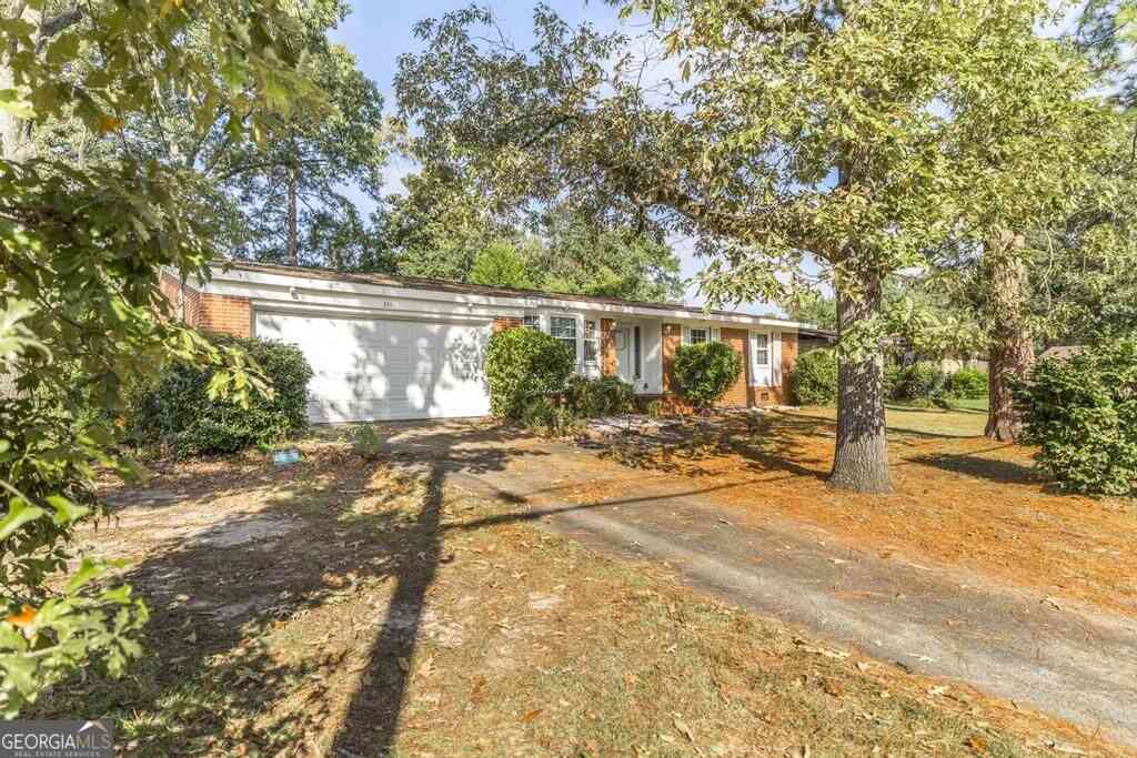 Homes For Sale - 331 Clairmont Drive<br/> Warner Robins, GA 31088