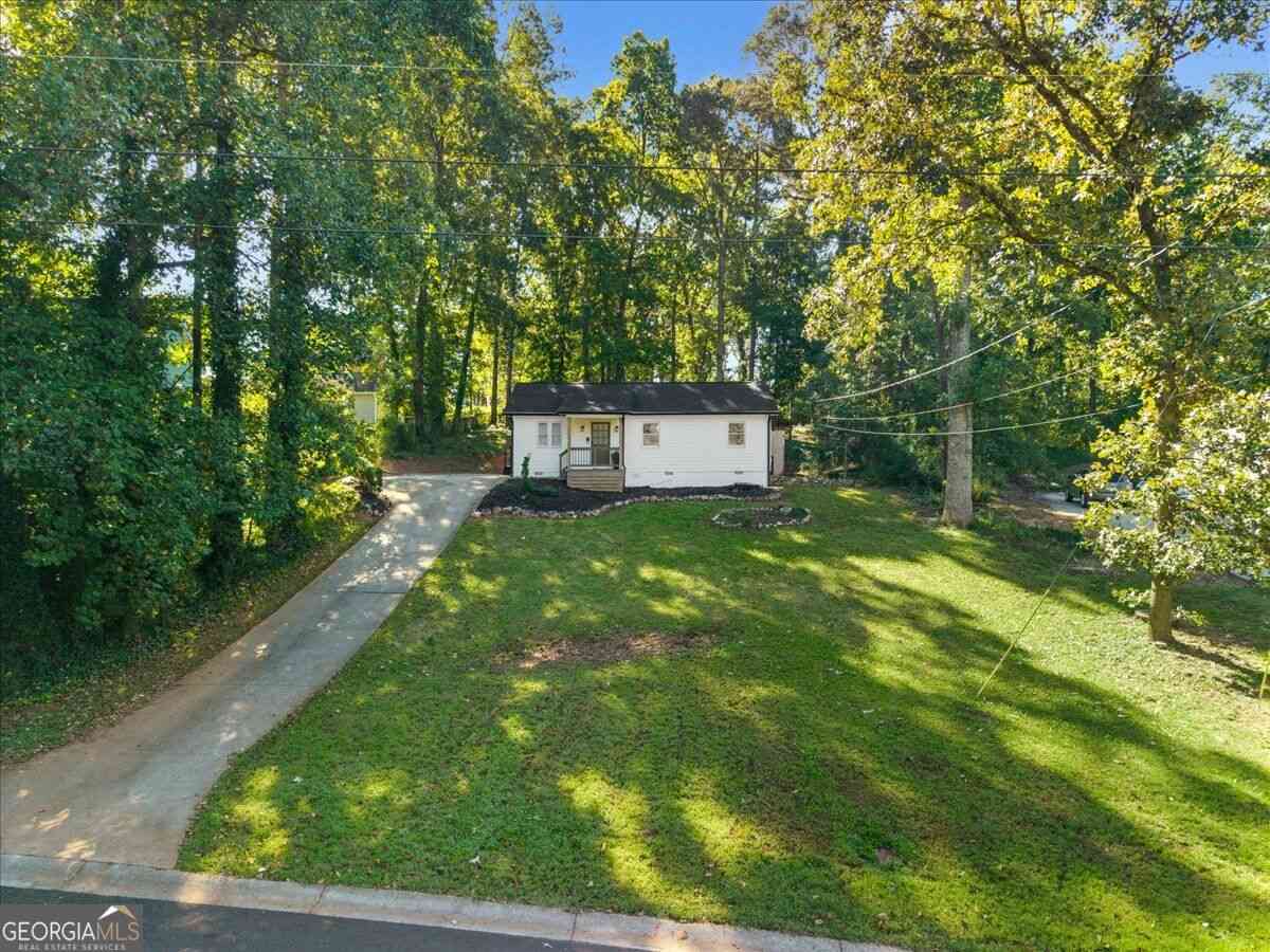 Homes For Sale - 881 Brighton Drive<br/> Lawrenceville, GA 30043