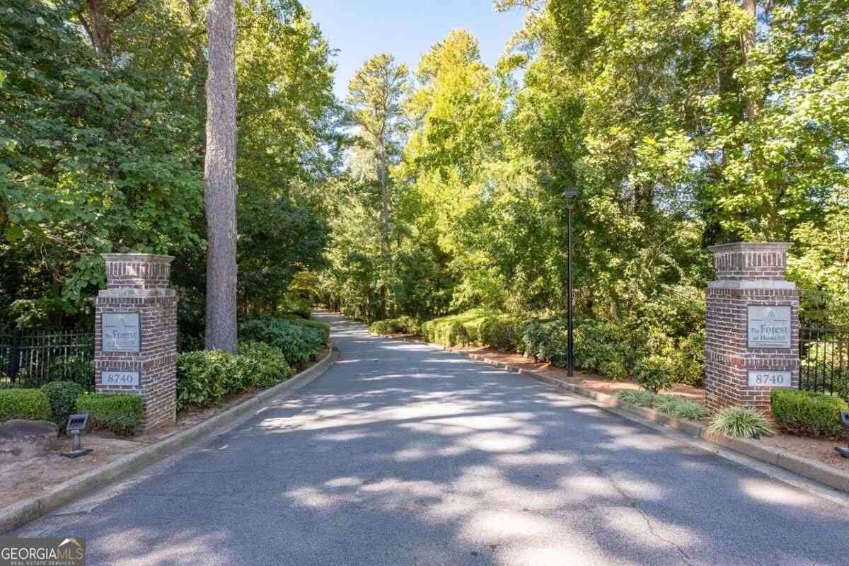 Condo For Sale - 8740 Roswell Road #6D<br/> Sandy Springs, GA 30350